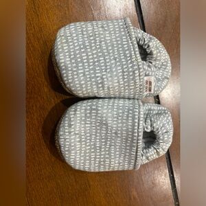 6 month slipper shoe